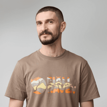 Koszulka z krótkim rękawem Fjällräven Multicolor Logo T-Shirt Men Ochre