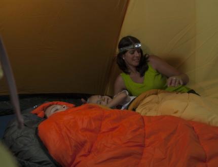 Śpiwór syntetyczny czy puchowy?