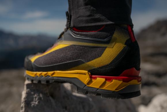 Amortyzująca wstrząsy podeszwa środkowa z PU z piętą